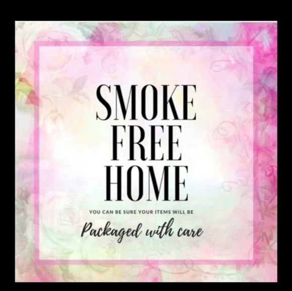 CeCe Black Blouse with Pink Floral Sleeves. Excellent Condition NWOT Size XL - Picture 11 of 12